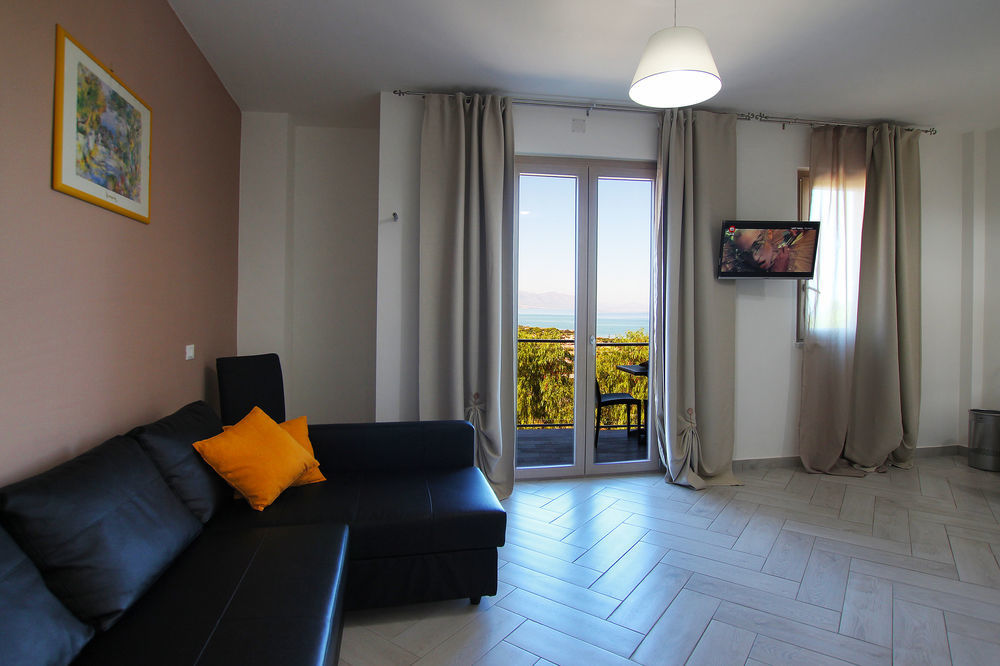 קמפופליצ'ה די רוצ'לה Belvedere Rent Rooms מראה חיצוני תמונה